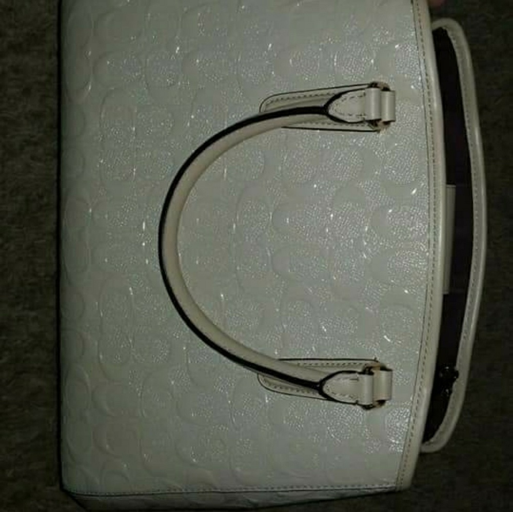 Purse - Picture 3 of 4